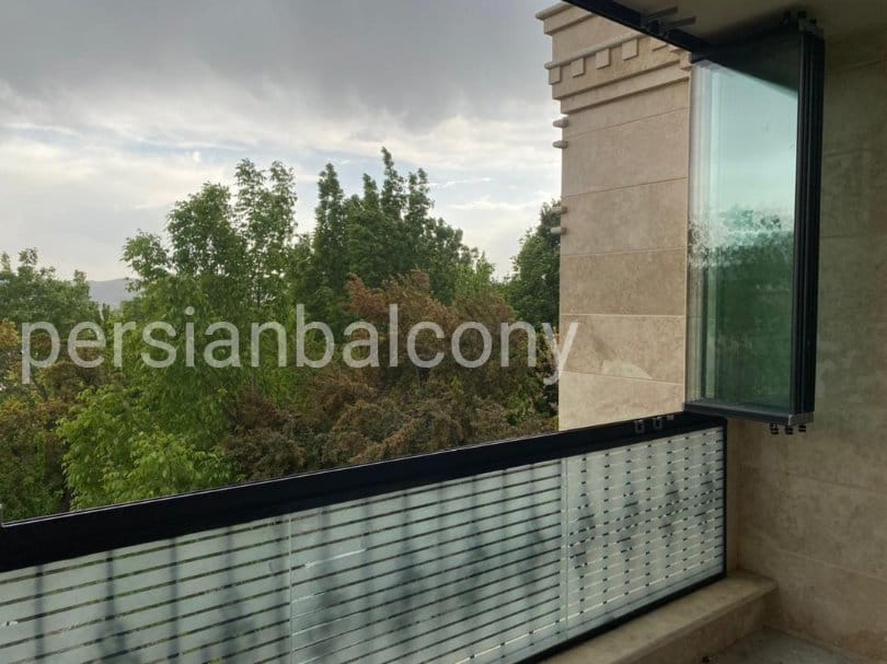 نمونه کار شیشه بالکن